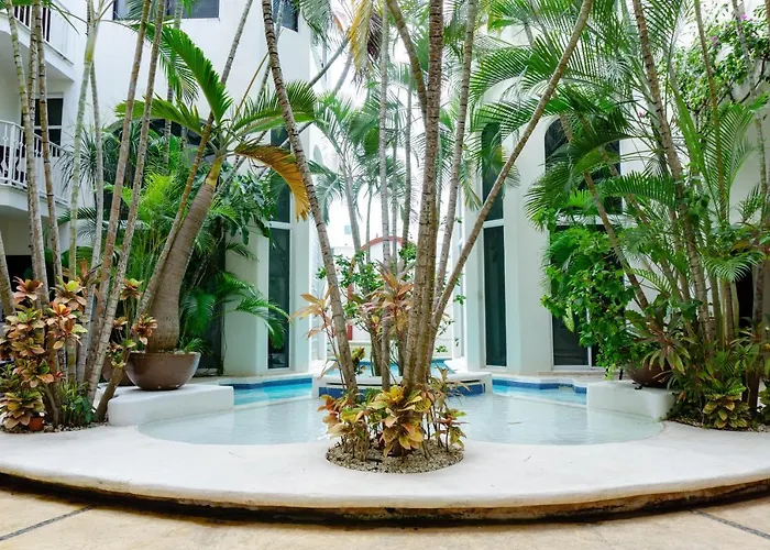 Royal Palms 8 *